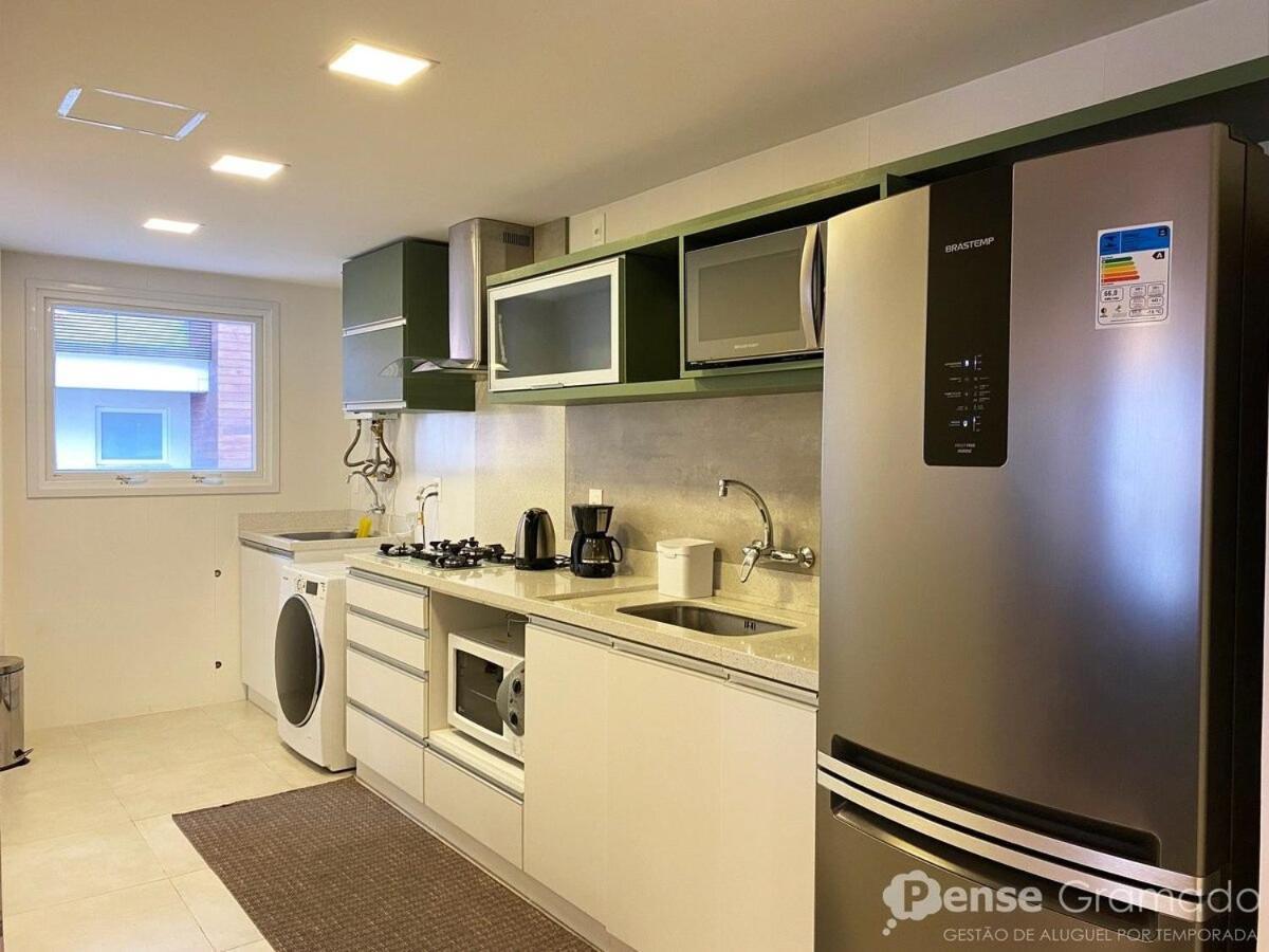 Apartamento 2 Suites - 650M Da Rua Coberta Грамаду Екстериор снимка